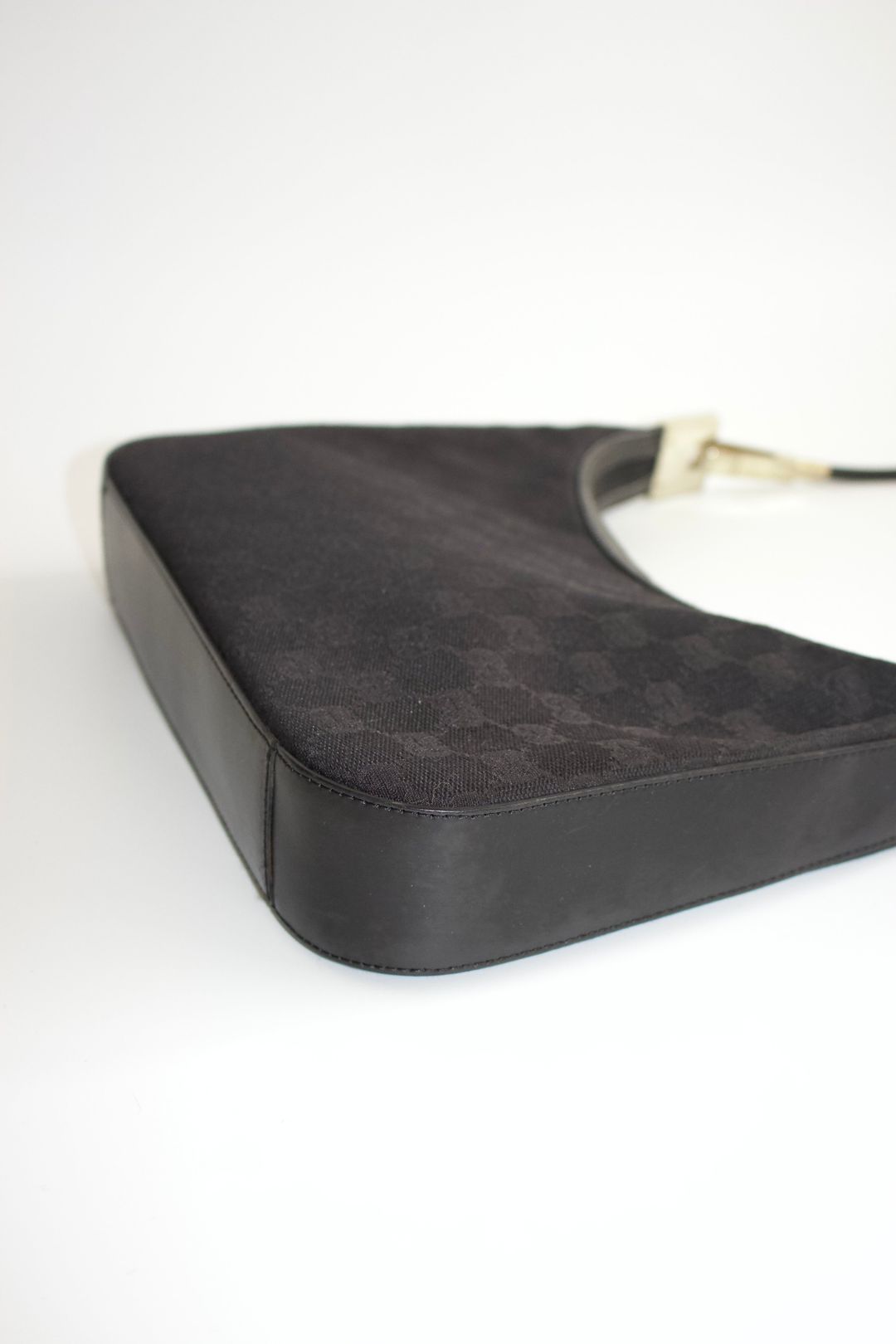 Thumbnail 7980fc98-160a-42fc-8e3c-eb2a9b47e8ef