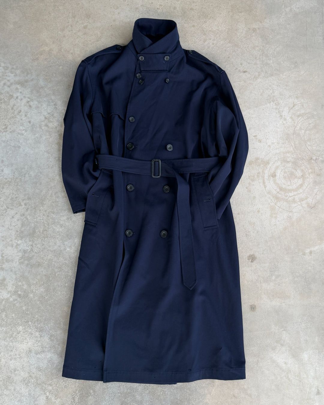 Yohji Yamamoto AW04 Trench Mac Coat – L by YOHJI YAMAMOTO in size L from COATS & JACKETS category