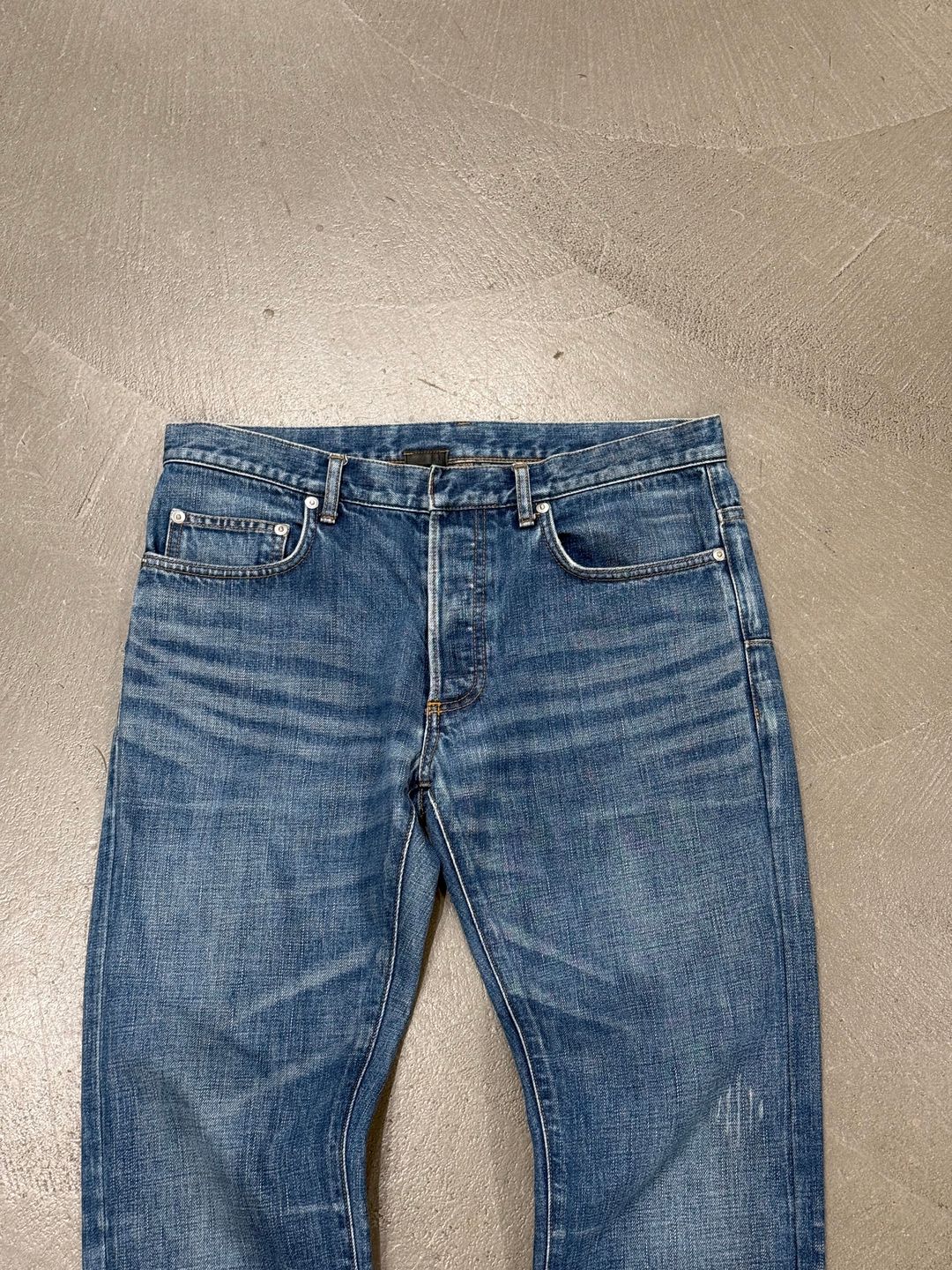 Thumbnail 35c42b9c-21b3-4cc5-a7d1-c3f7194a00d8