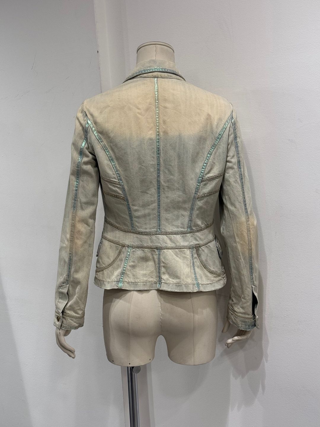 Thumbnail 7b8f8bde-64d5-4c48-a6cf-ca88a232f4ca