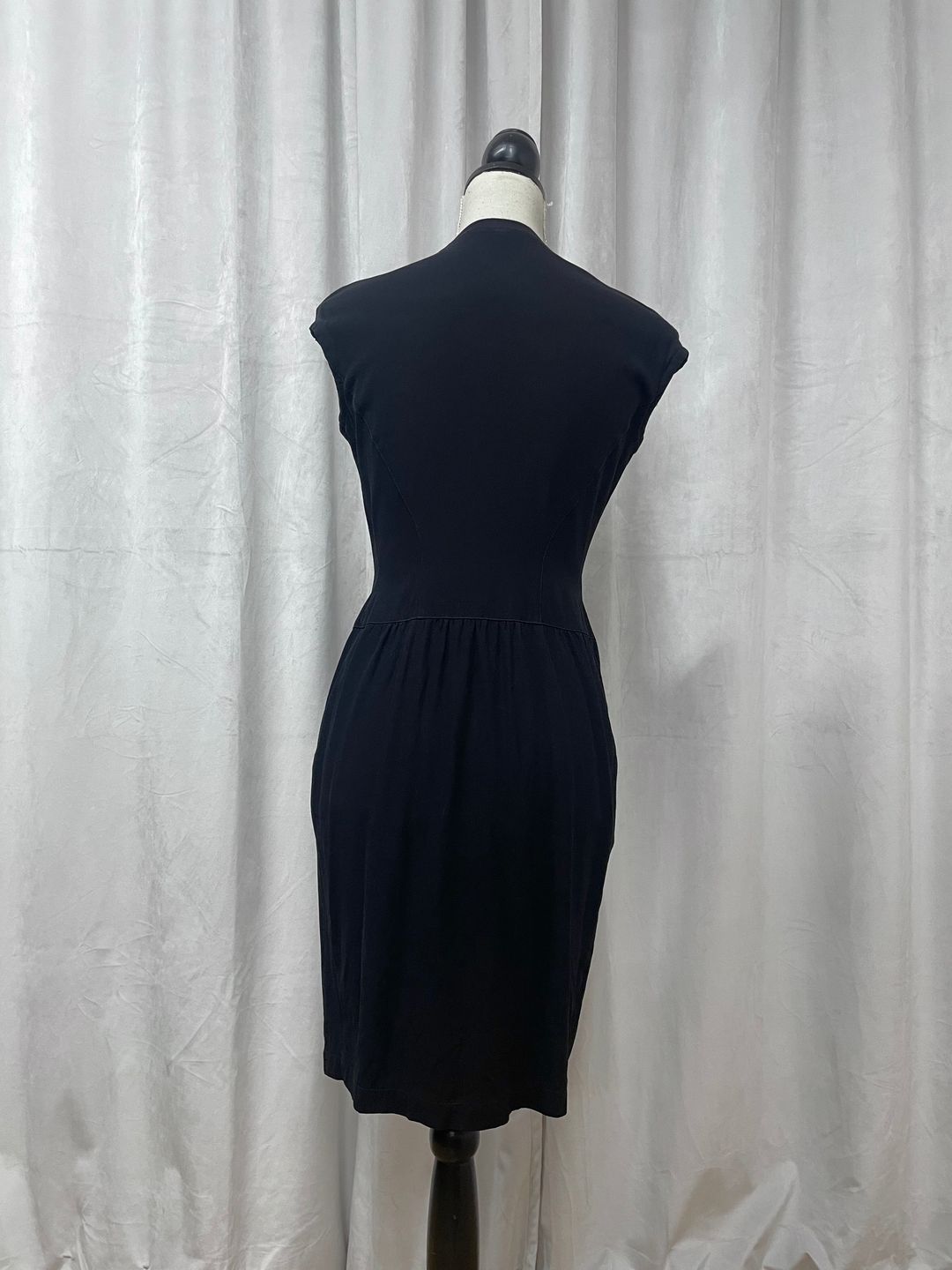 Thumbnail 25507751-f756-40a2-bed2-23342b529c76