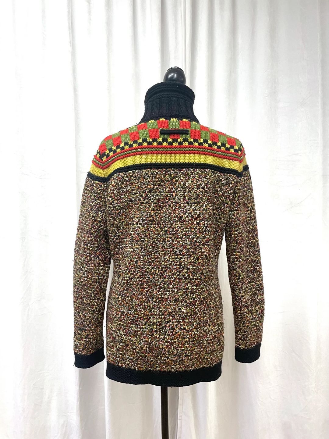 Thumbnail 186eb77c-8803-4e5c-88f6-e9b215c1cd72