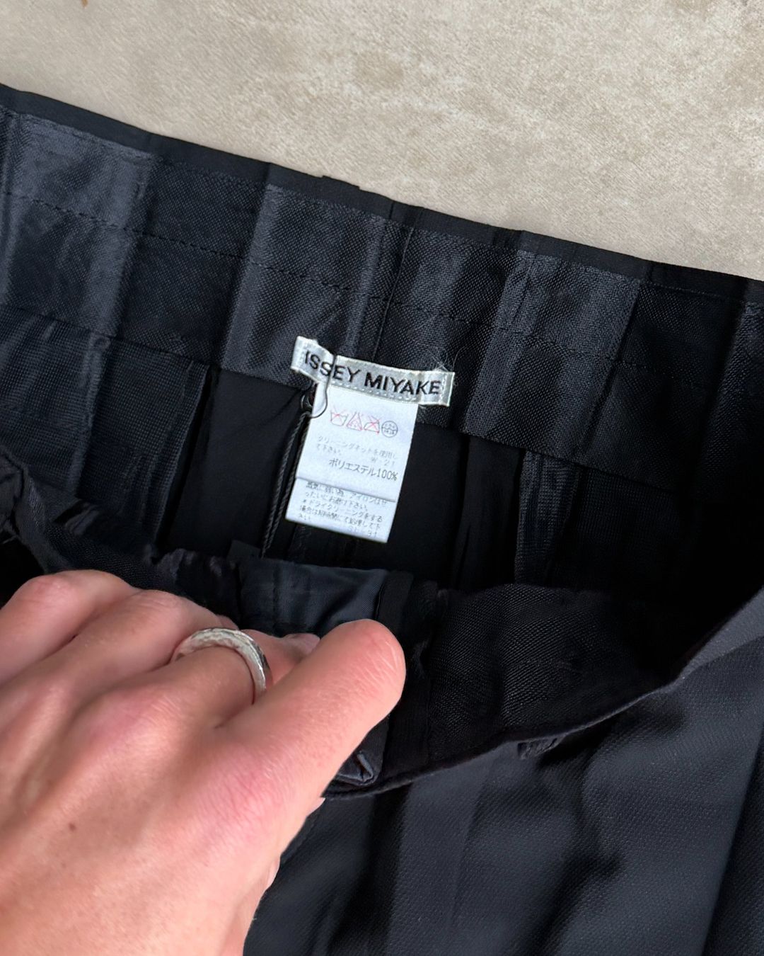 Thumbnail 6584bf75-b23c-4ea9-98a4-2b4752479a9b