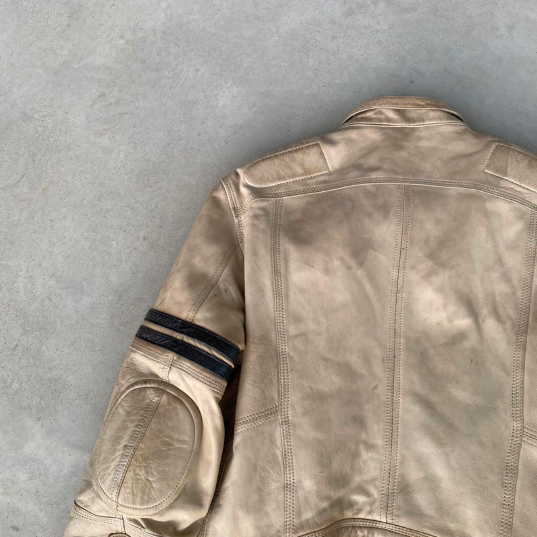 Thumbnail 215681cf-4140-4939-8239-8603c26edc41