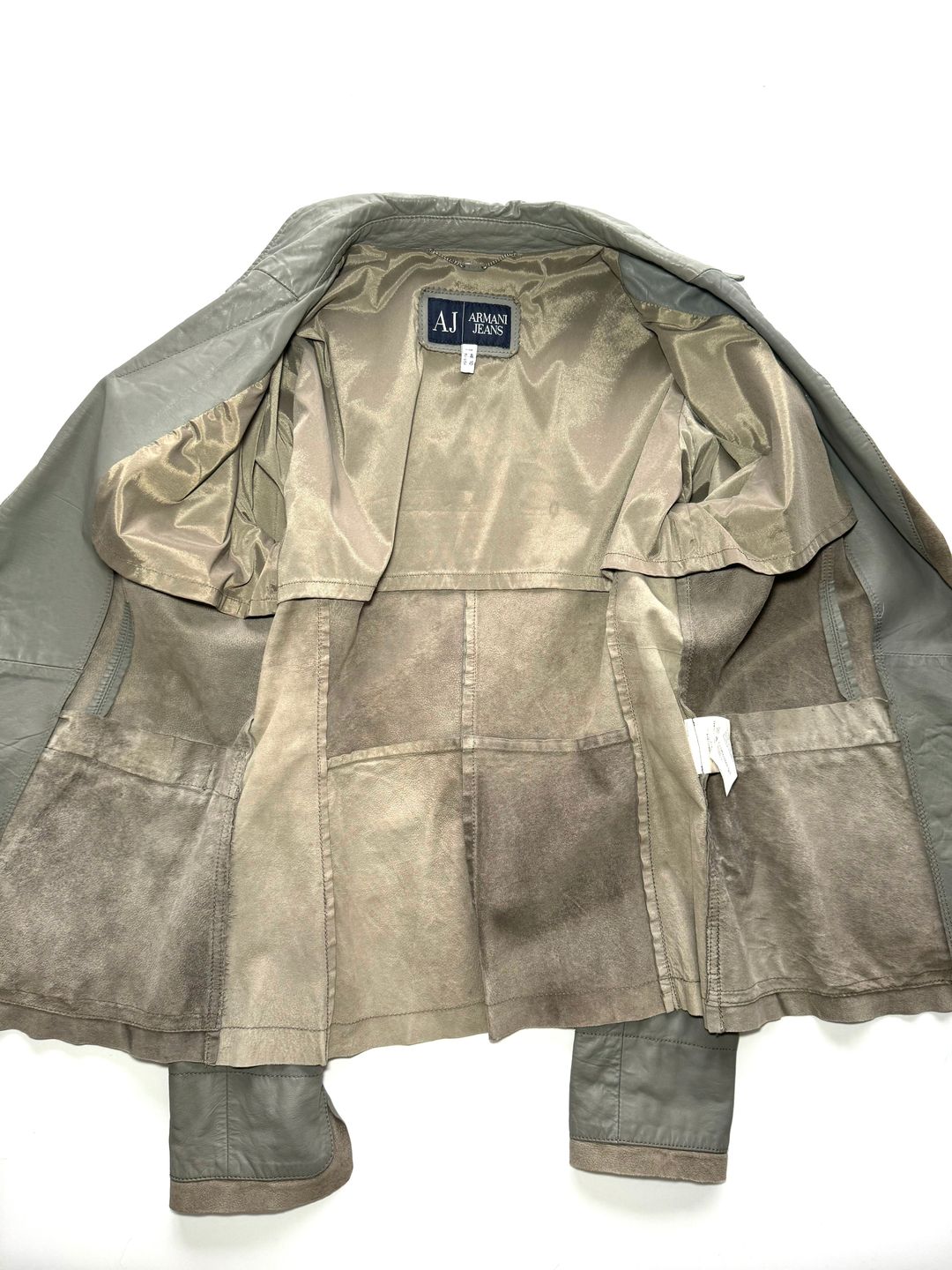 Thumbnail 1fa33087-d4e0-41c1-8fb8-d89223110681