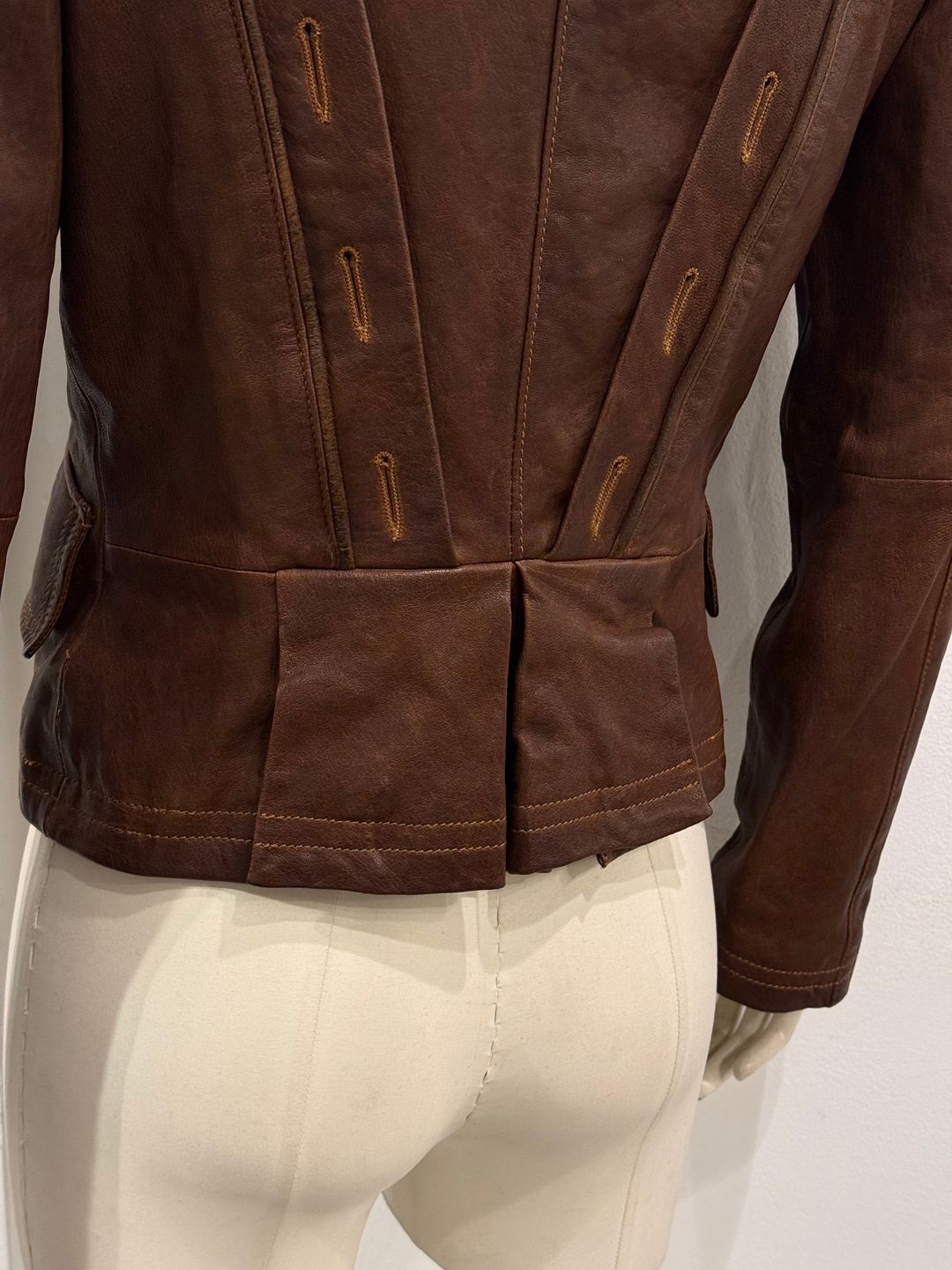 Thumbnail 2c4e100f-a72d-452b-a048-0c649b6eb6f0