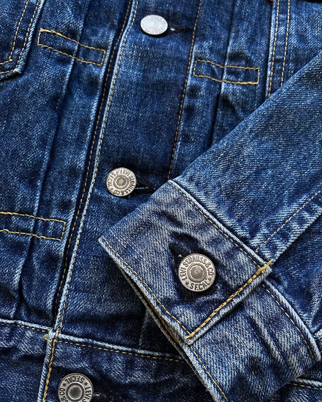 Thumbnail 67ef8315-80ef-4bdc-8ba5-c7a6f55b61bf