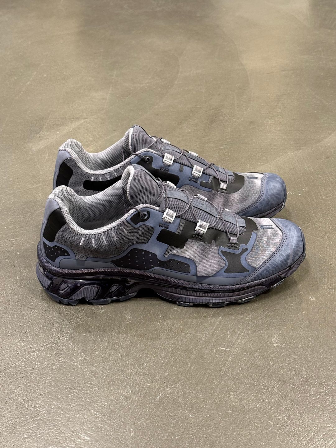 Thumbnail 1b123fb9-8292-4476-897c-13ab8fd0a982