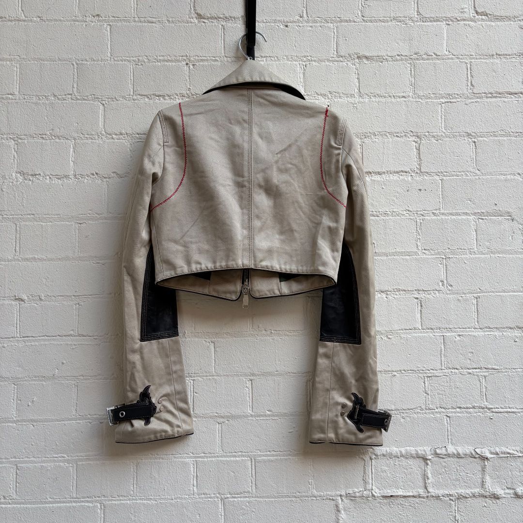 Thumbnail 74b275d6-7f1a-4b65-84b1-609855e10ec6