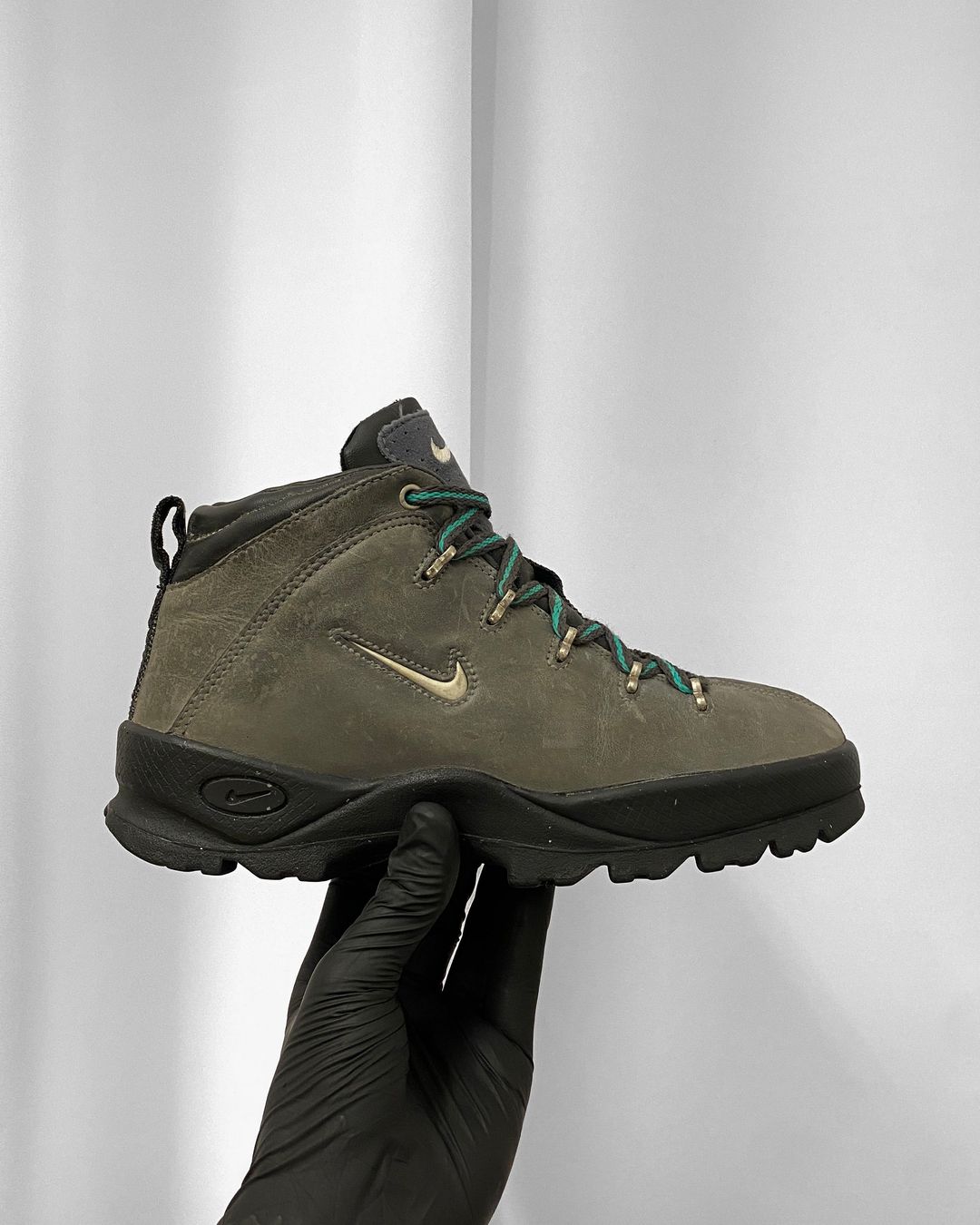 Nike ACG 1998 Hiking Leather Boots Grey by Nike ACG in size EU 37 from SHOES category