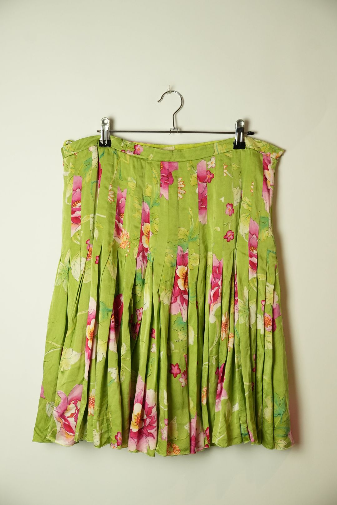 Valentino Silk Floral Pleated Green Midi Skirt by VALENTINO in size L from SKIRTS category