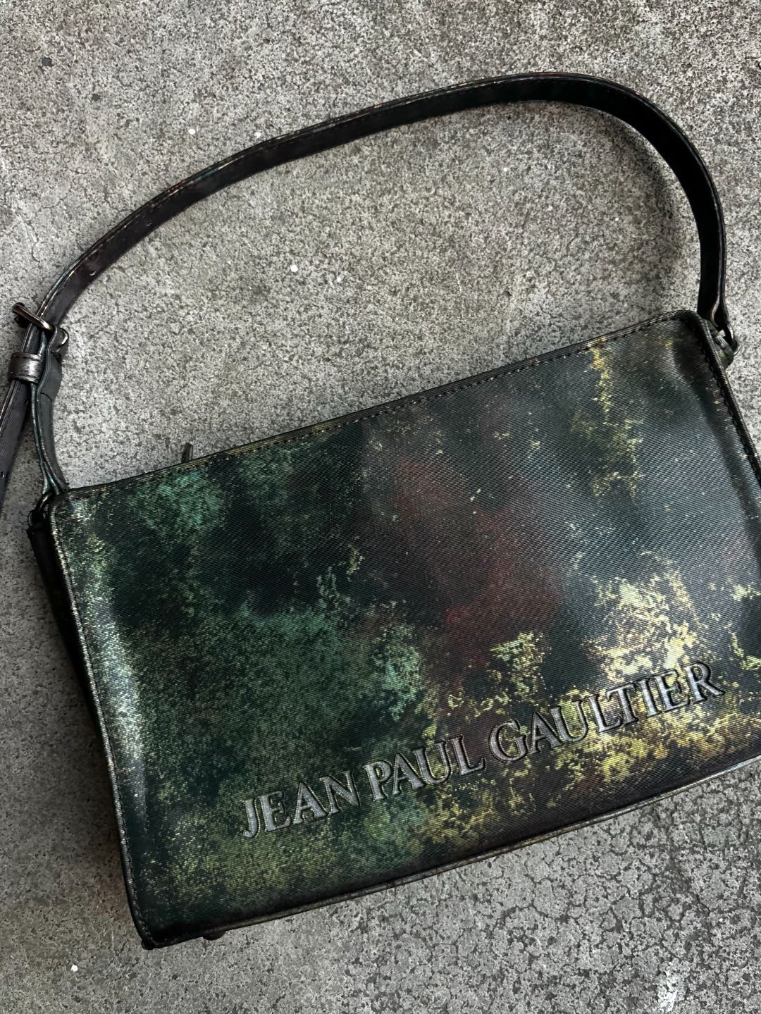 Thumbnail 94321fc3-8ae7-424d-8b89-4d7e81db8941