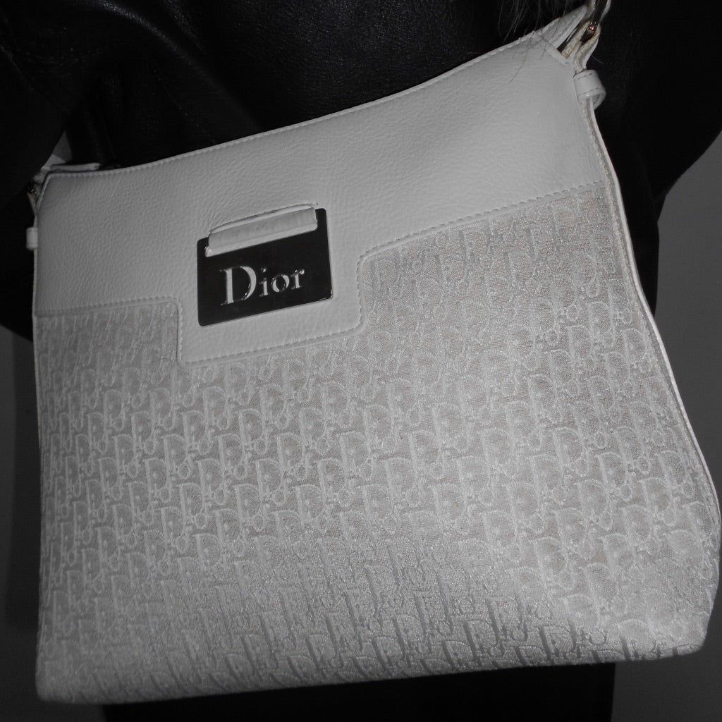 Thumbnail 23a1fe66-7813-4b8e-8c48-d10def420aad