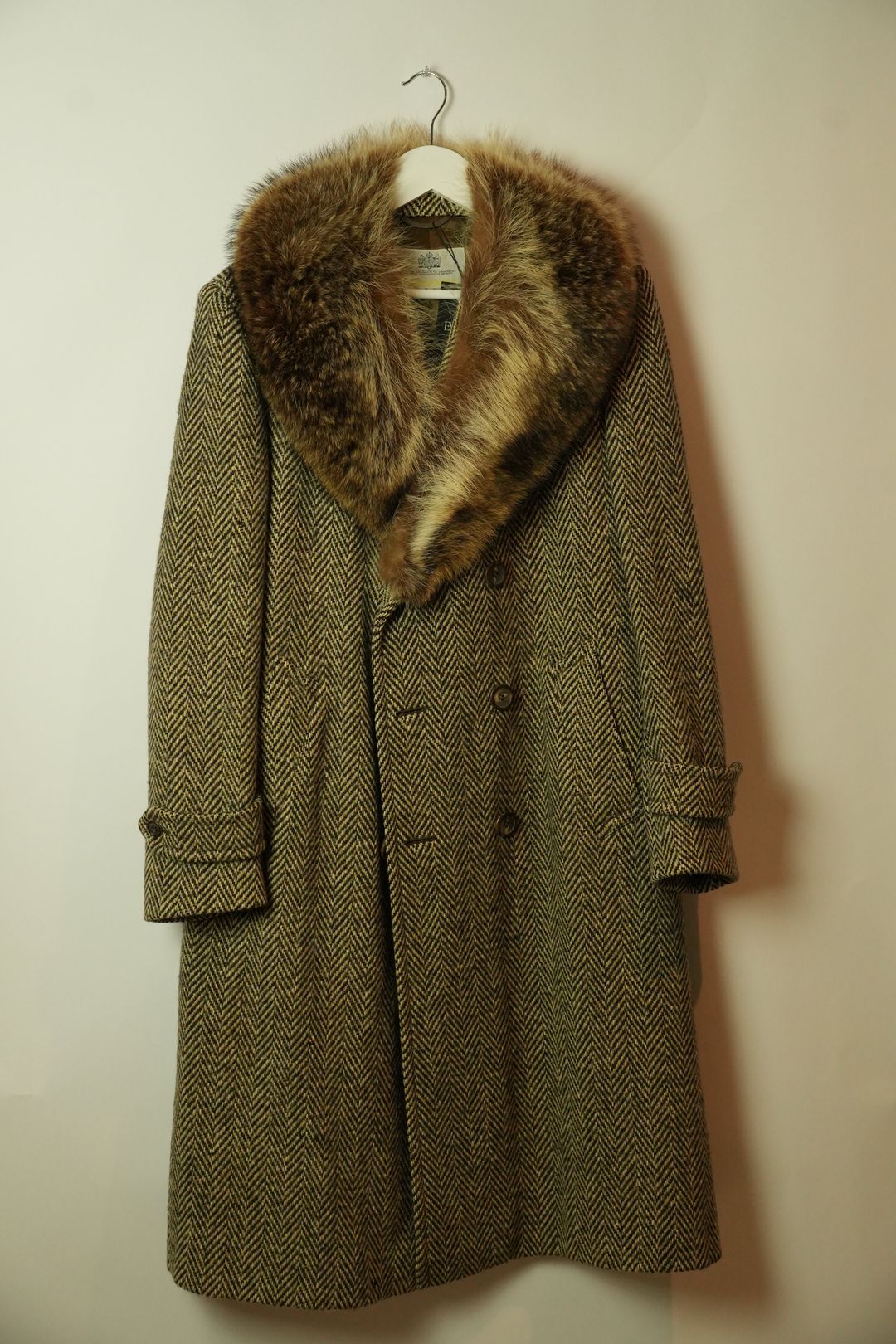 Aquascutum Herringbone Wool Coat w Fur Collar by VENDOR-UNKNOWN in size AU/UK 8 from COATS & JACKETS category