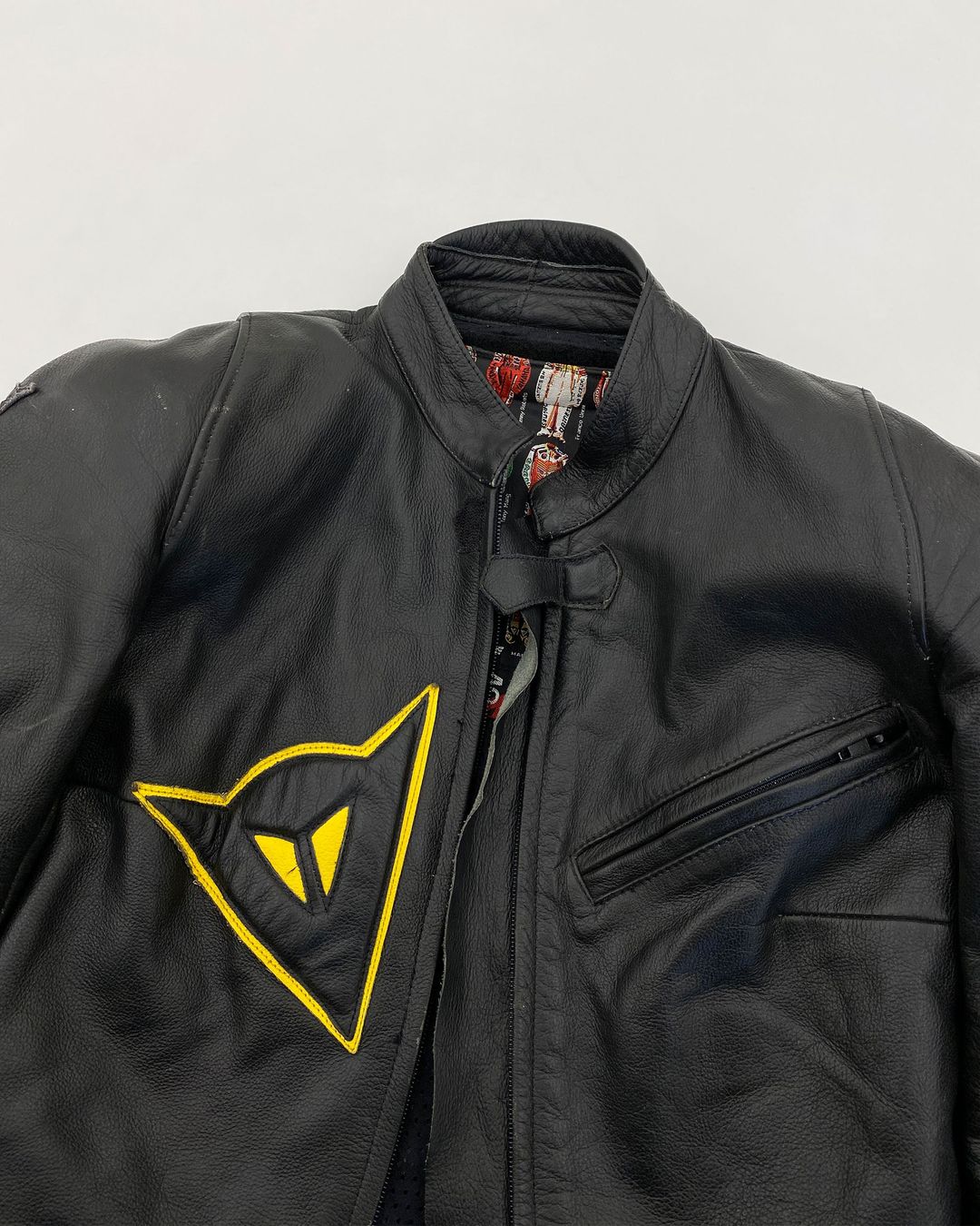 Thumbnail 9872cf68-a403-4630-875a-6a72cd2f1afd