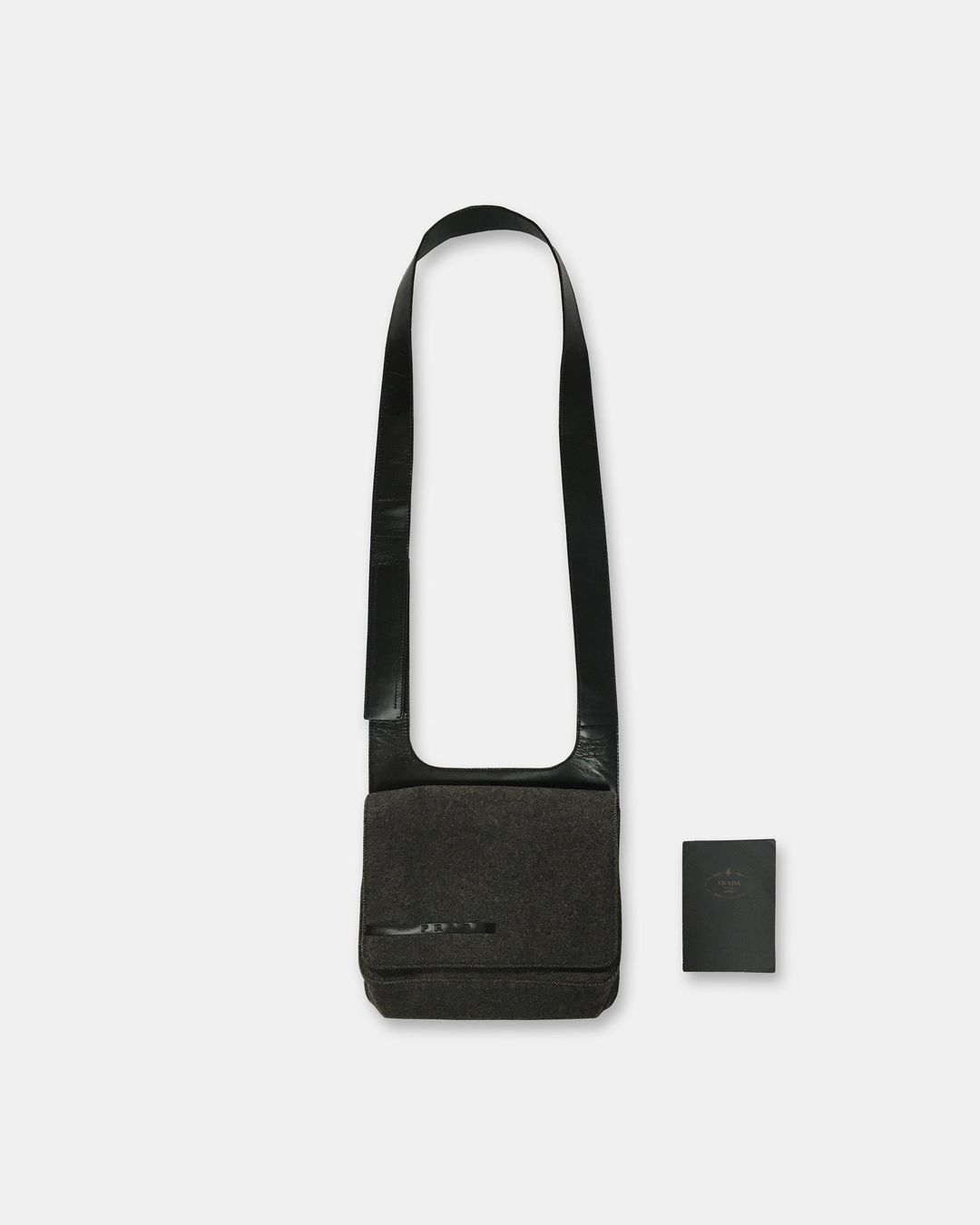 Thumbnail 79c103d3-b7c5-44a7-8da2-360f982b65fb