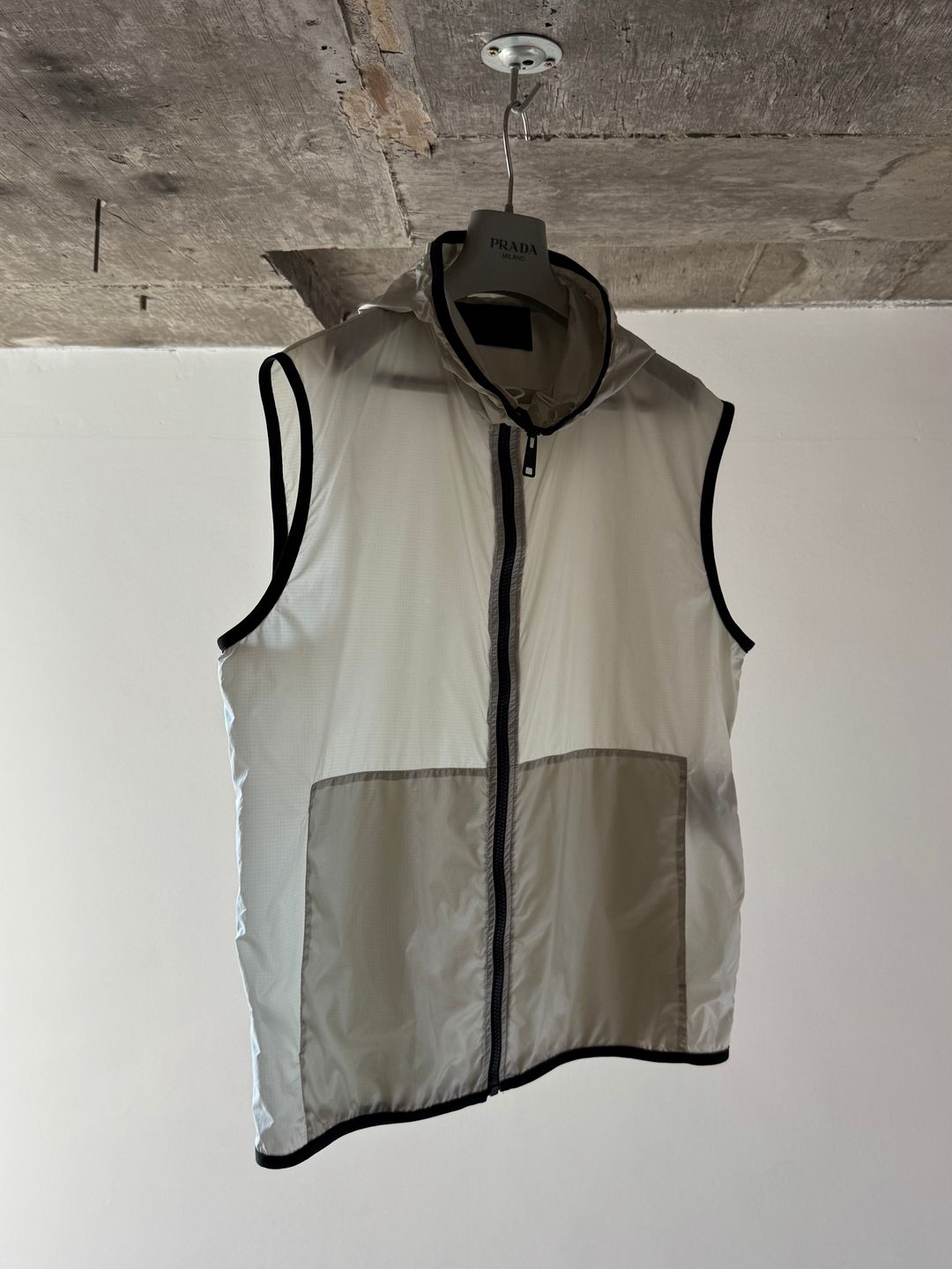 Thumbnail 30646a70-2f28-4ed0-9cc3-b25e7f7b9a02