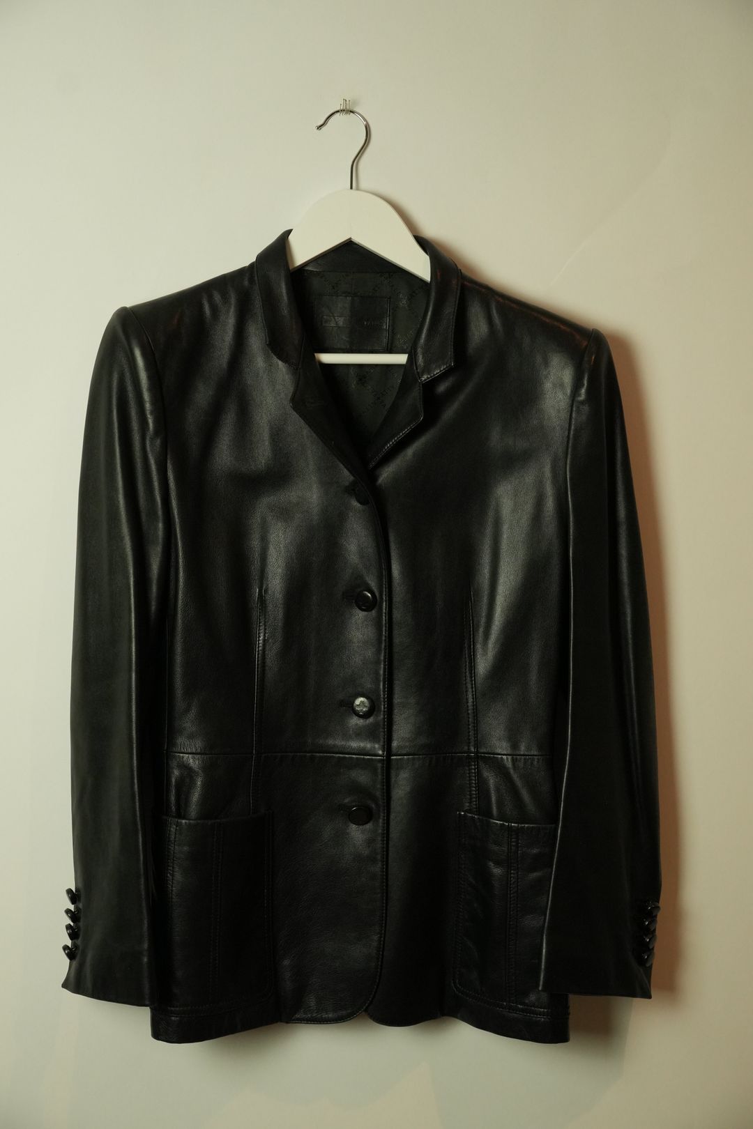 Bally Mandarin Collar Shoulder Pad Leather Jacket by VENDOR-UNKNOWN in size AU/UK 8 from COATS & JACKETS category