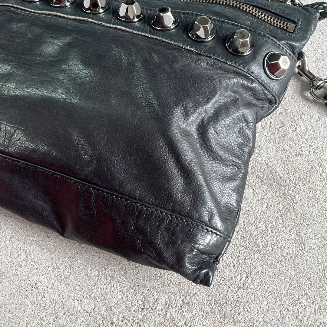 Thumbnail 669b7963-7faf-4c47-984a-0ed87b357a50