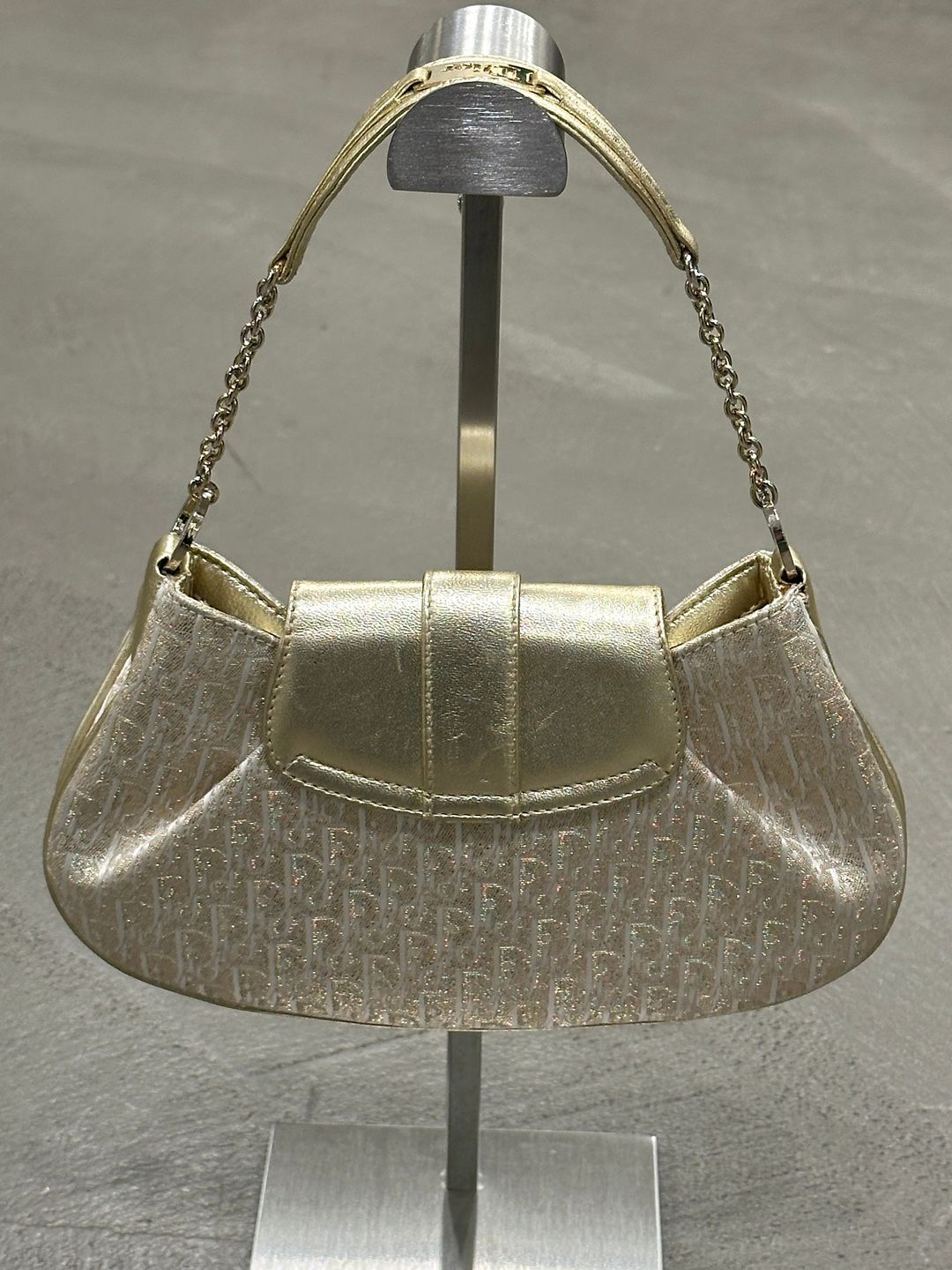 Thumbnail 79b06c47-ad44-4143-8273-e6fad783bfbd