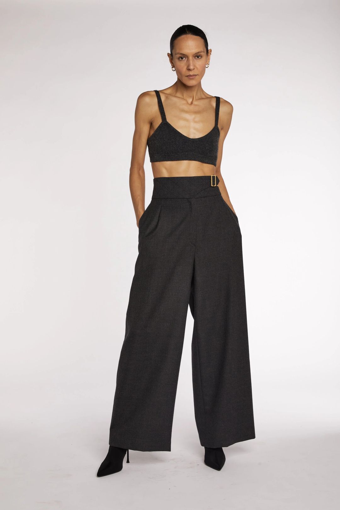 Thumbnail 606c1dfc-8888-4e28-ba54-4b49fae85117