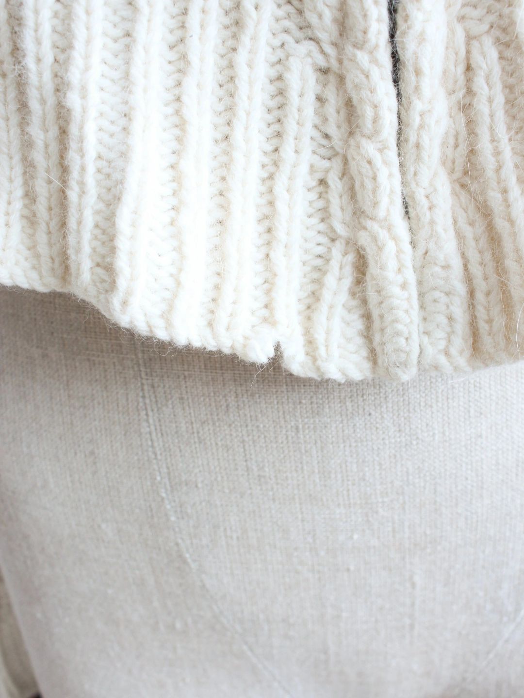 Thumbnail 18e75aab-3131-45cf-abe7-24e95d77f840