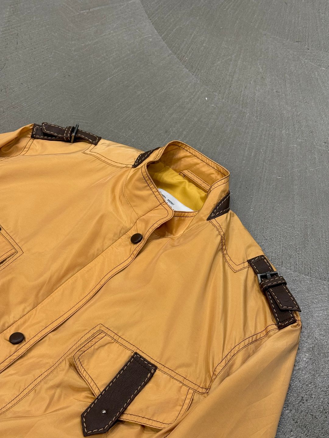 Thumbnail 6bcadc13-35c0-49ab-81ee-efb5e6bb2e05