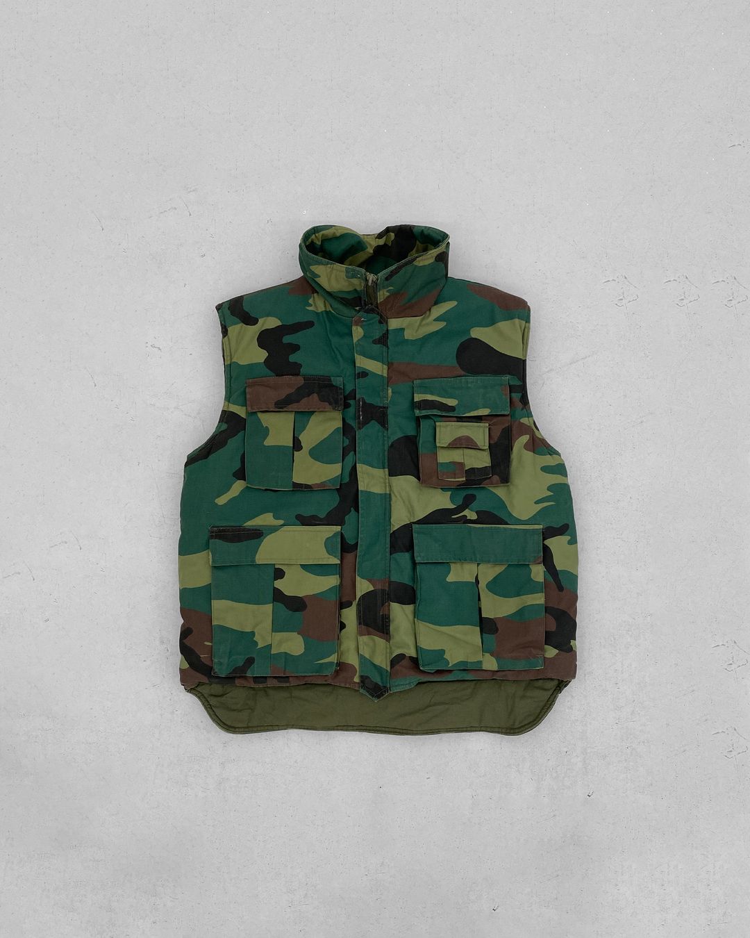 Vintage 1990s U.S.M.C. Survival M-89 Camo Padded Vest Green by Vintage in size M from TOPS category