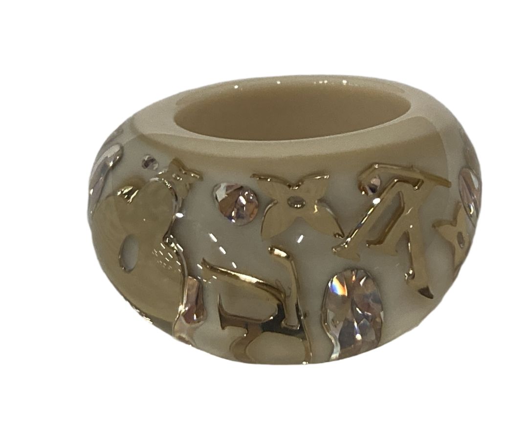 Louis Vuitton Berg Ankle-John White Monogram Acrylic Ring by LOUIS VUITTON in size ONE SIZE from JEWELLERY & WATCHES category