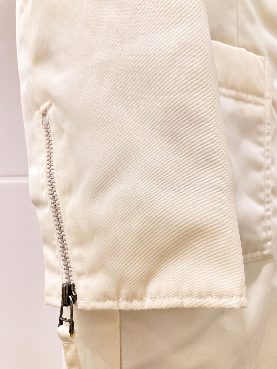 Thumbnail 8b668f48-1bce-4e9e-8f93-bbf04c4fdaee