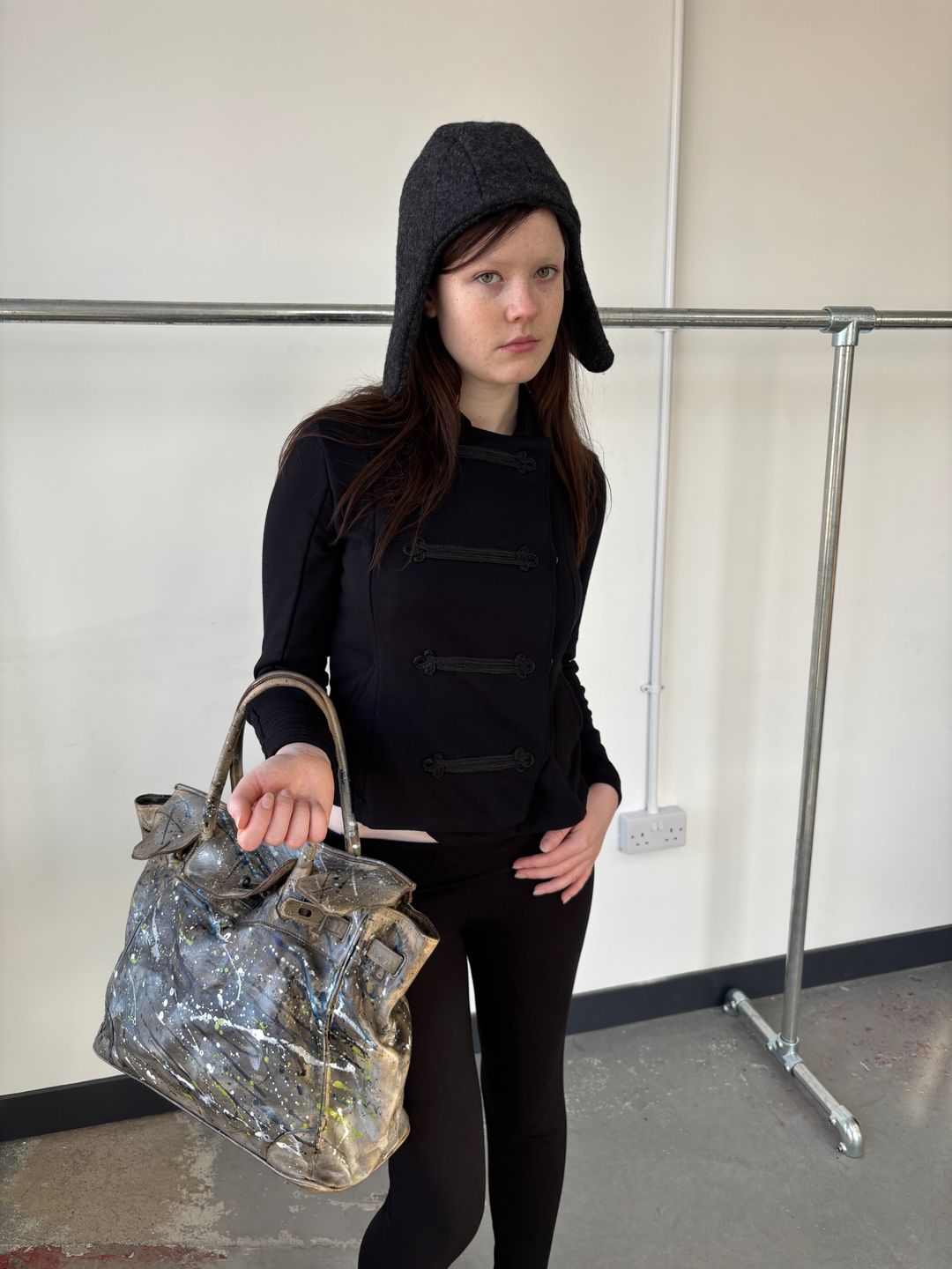 Thumbnail 66261b46-b910-4da7-905d-7a0233d45c7c