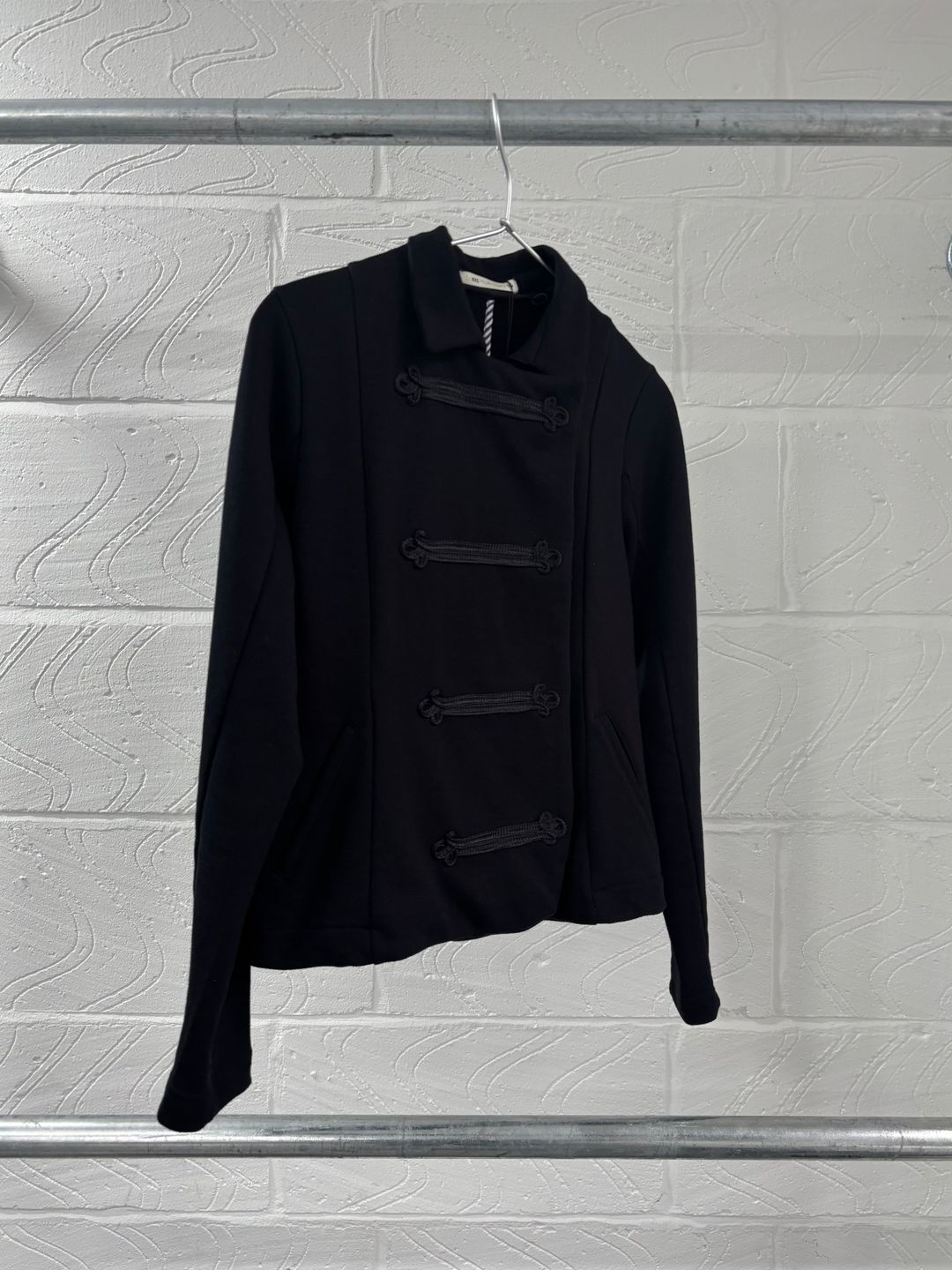 Thumbnail 5b4179ad-65a2-4889-aaf1-e2238d21e253