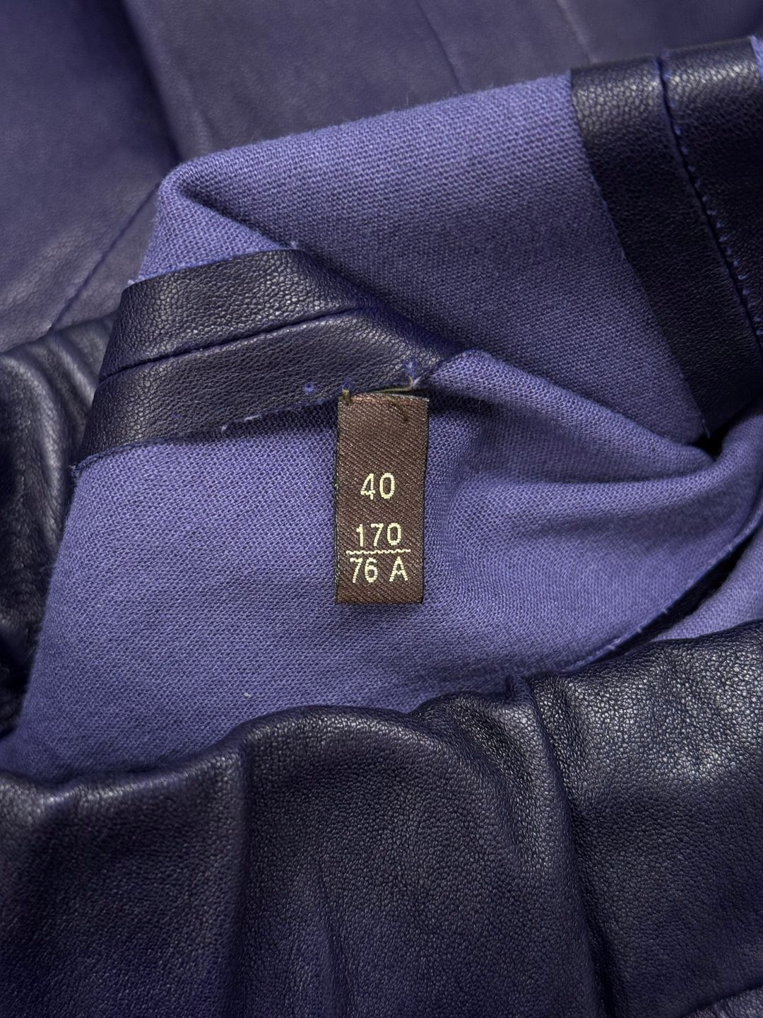 Thumbnail 18753f8d-d4eb-4e23-81e7-8bfc61d24532