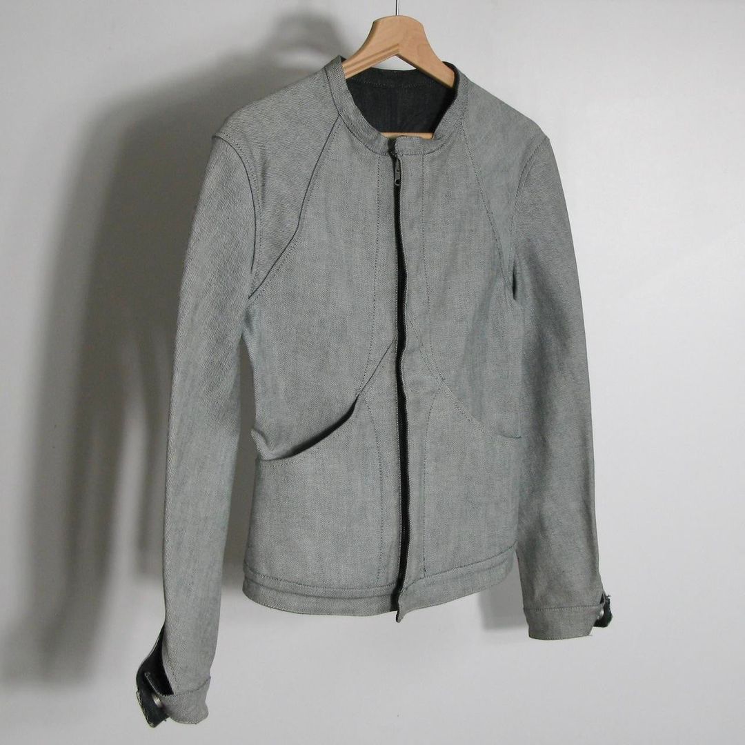 Thumbnail 17e0fc98-1044-46e5-8f34-aa8dc381feb2