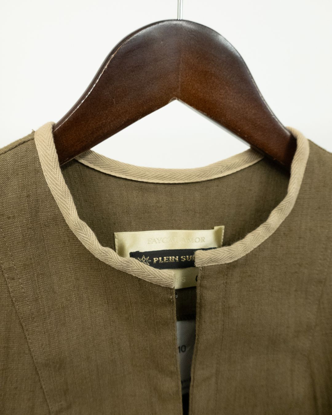 Thumbnail 45c9ca7c-9491-463b-802f-31f9950203d3