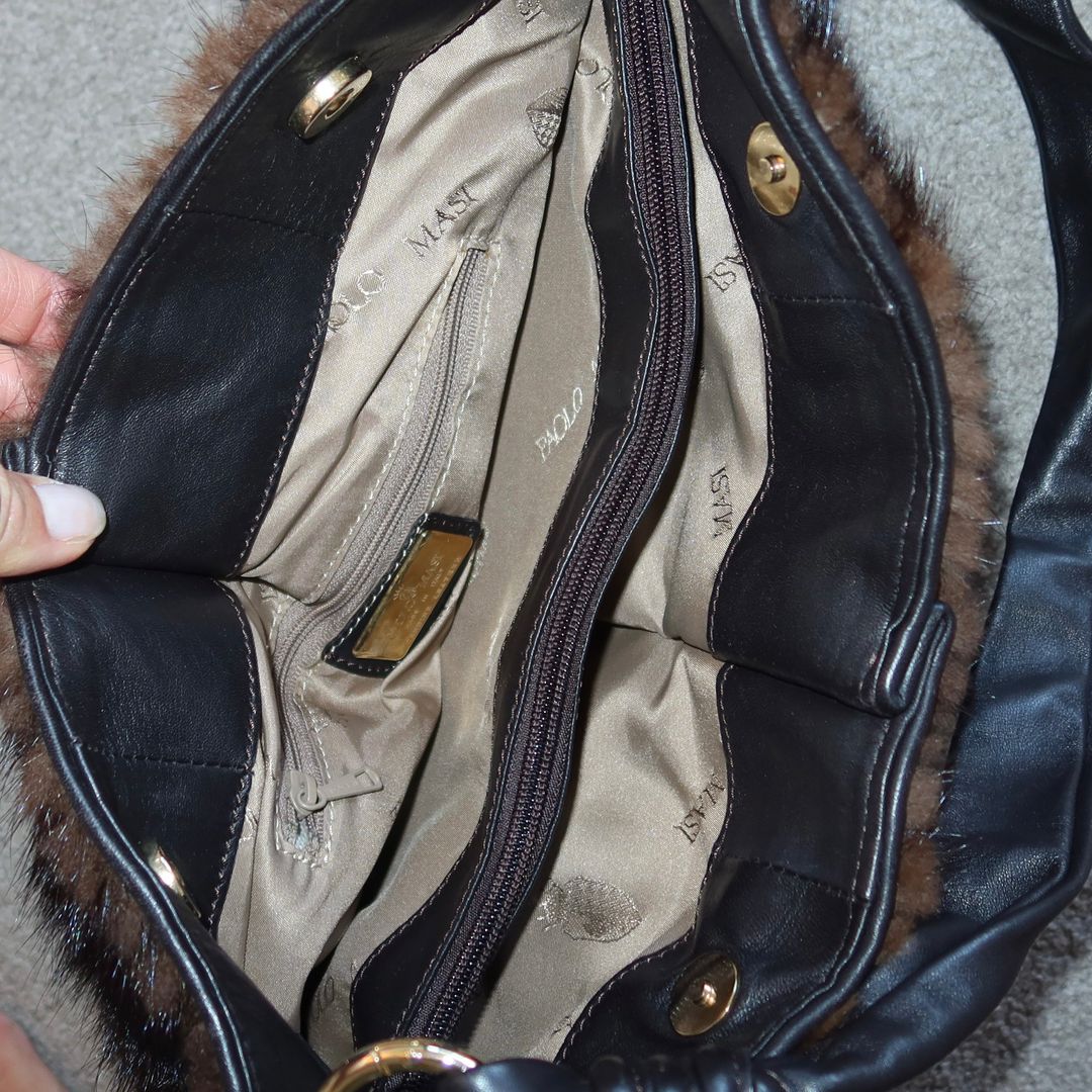 Thumbnail b1284328-b94e-445d-92ad-320c5ad6d72f