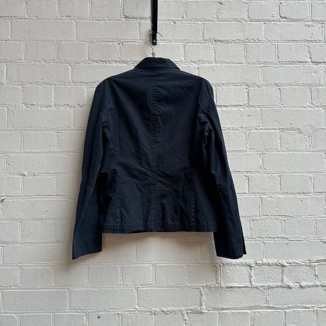 Thumbnail 2d1b0927-d9d3-4404-82ee-cc282fba6fc0