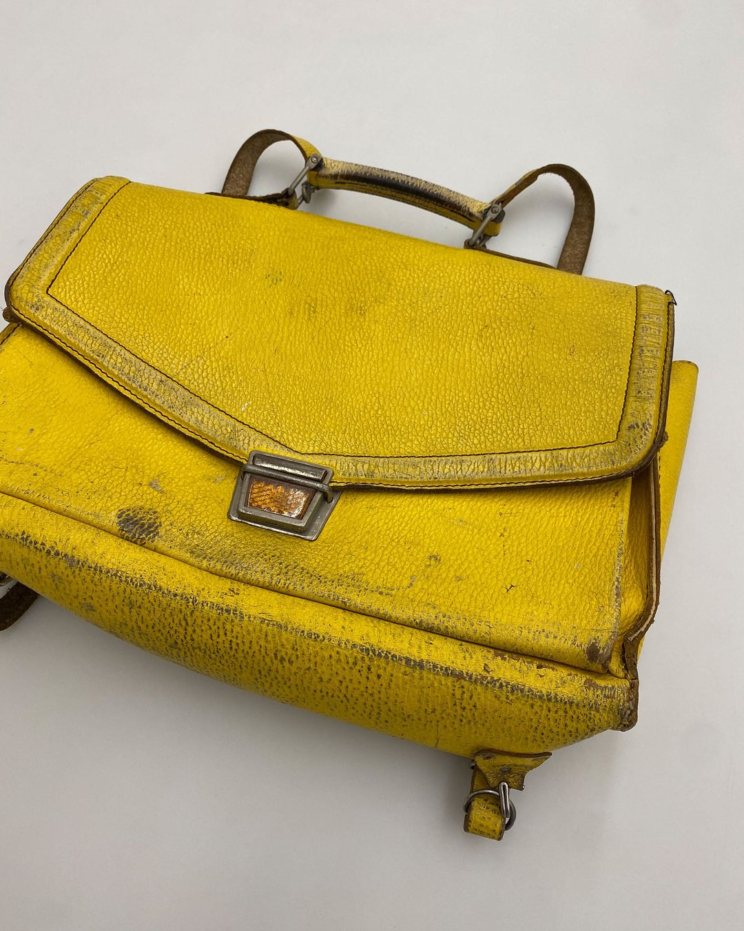 Thumbnail 7ec9f7c2-c75b-47c6-93a6-27132c12a000