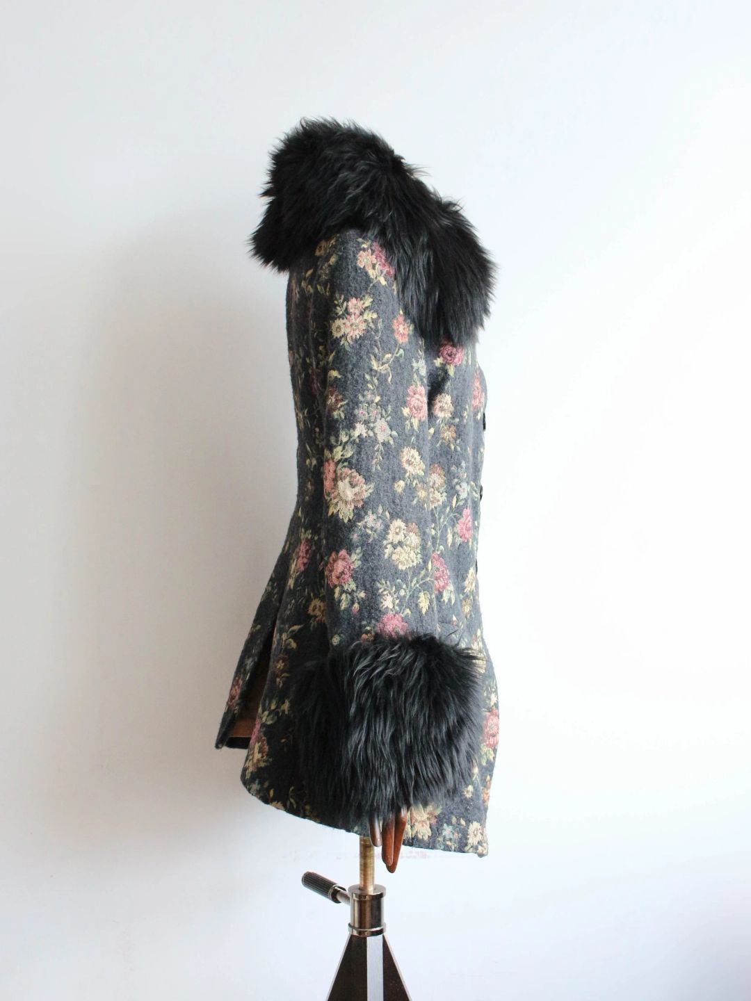 Thumbnail 95ebe7f2-7b7b-4c3d-a0c6-cbf35987e2e1