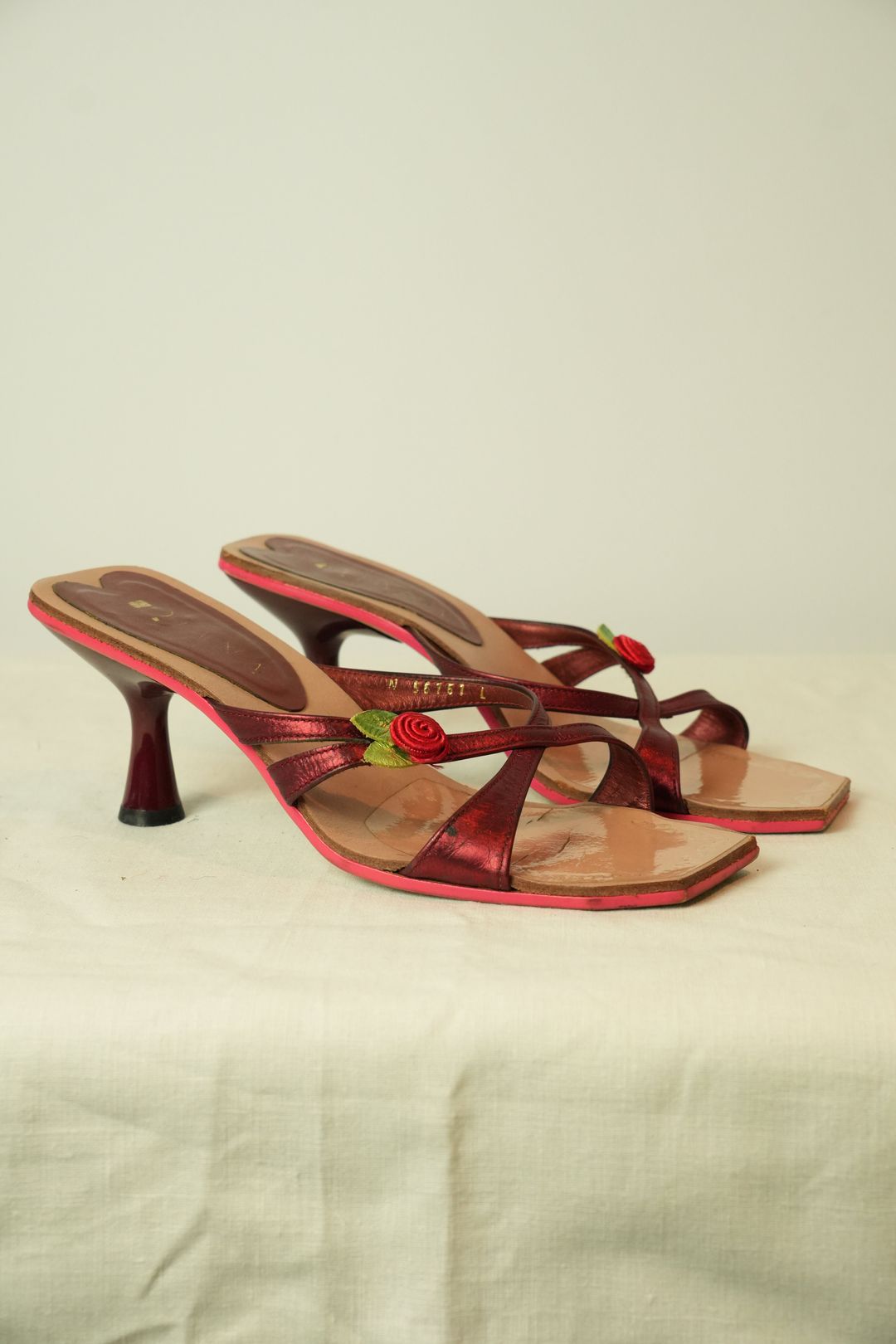 Rose Motif Criss Cross Sandal Heels Sz L/36.5 by VENDOR-UNKNOWN in size EU 36 from SHOES category