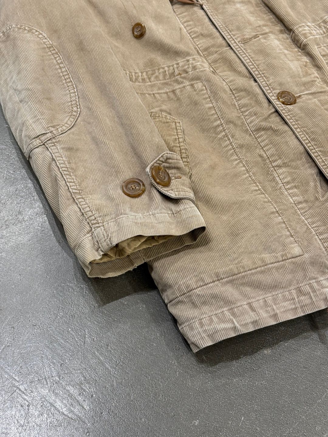 Thumbnail 0ae3152d-643e-42bc-9320-ee798be595e3