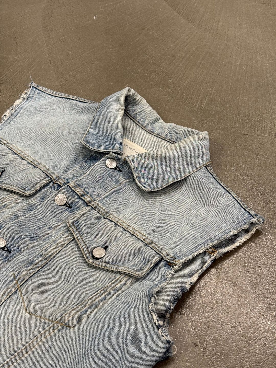 Thumbnail 155ceeb9-2a41-46f8-acba-8675761100a4