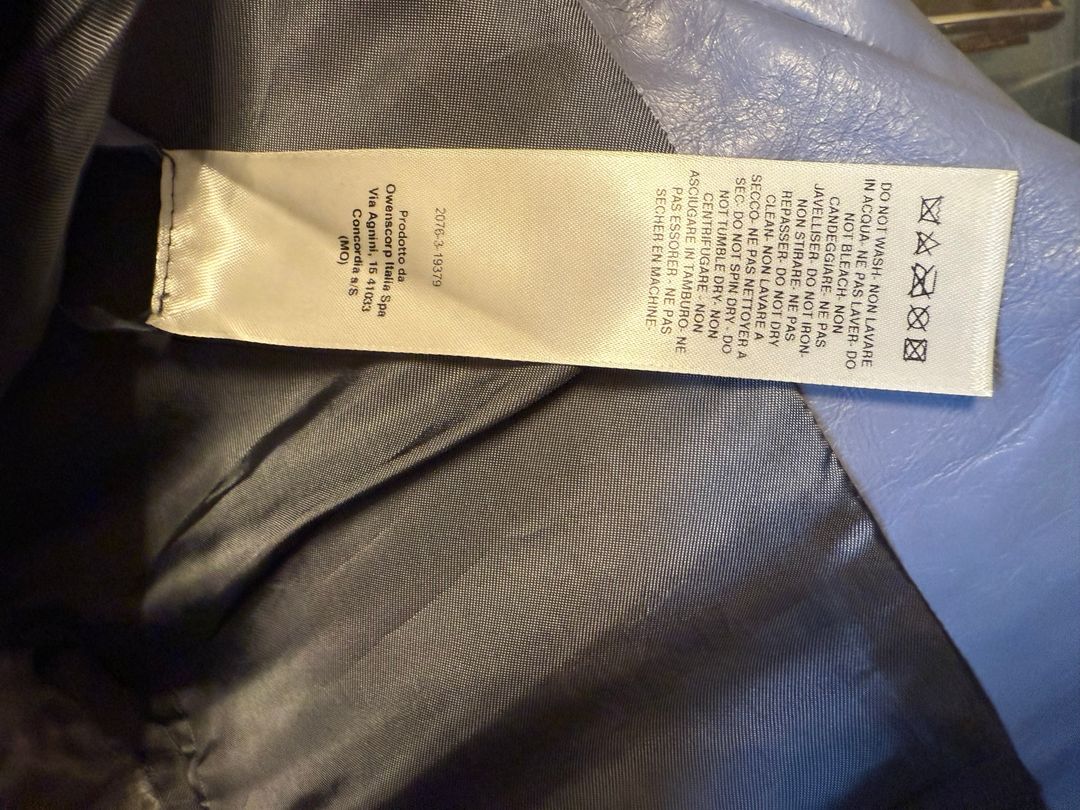 Thumbnail 2da6d5a8-2879-46d5-870c-4d6fd47cd191