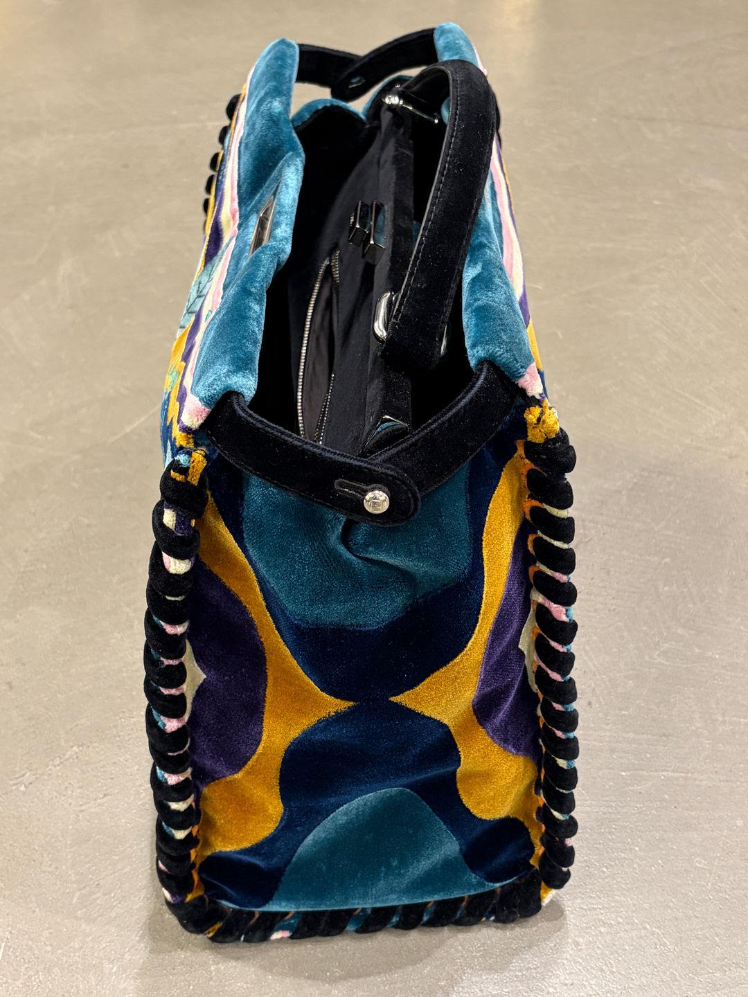 Thumbnail 1970fb21-8c0f-4236-b892-b3ad5ebe39f3