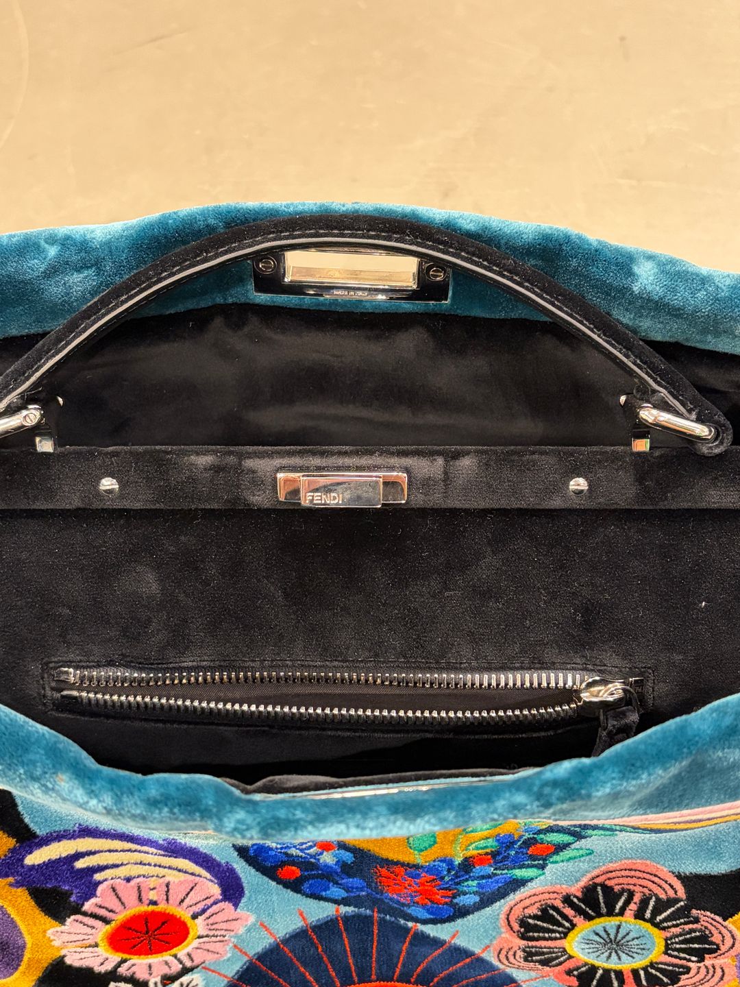 Thumbnail 22ab7050-da74-4d73-80f2-5edabe128037