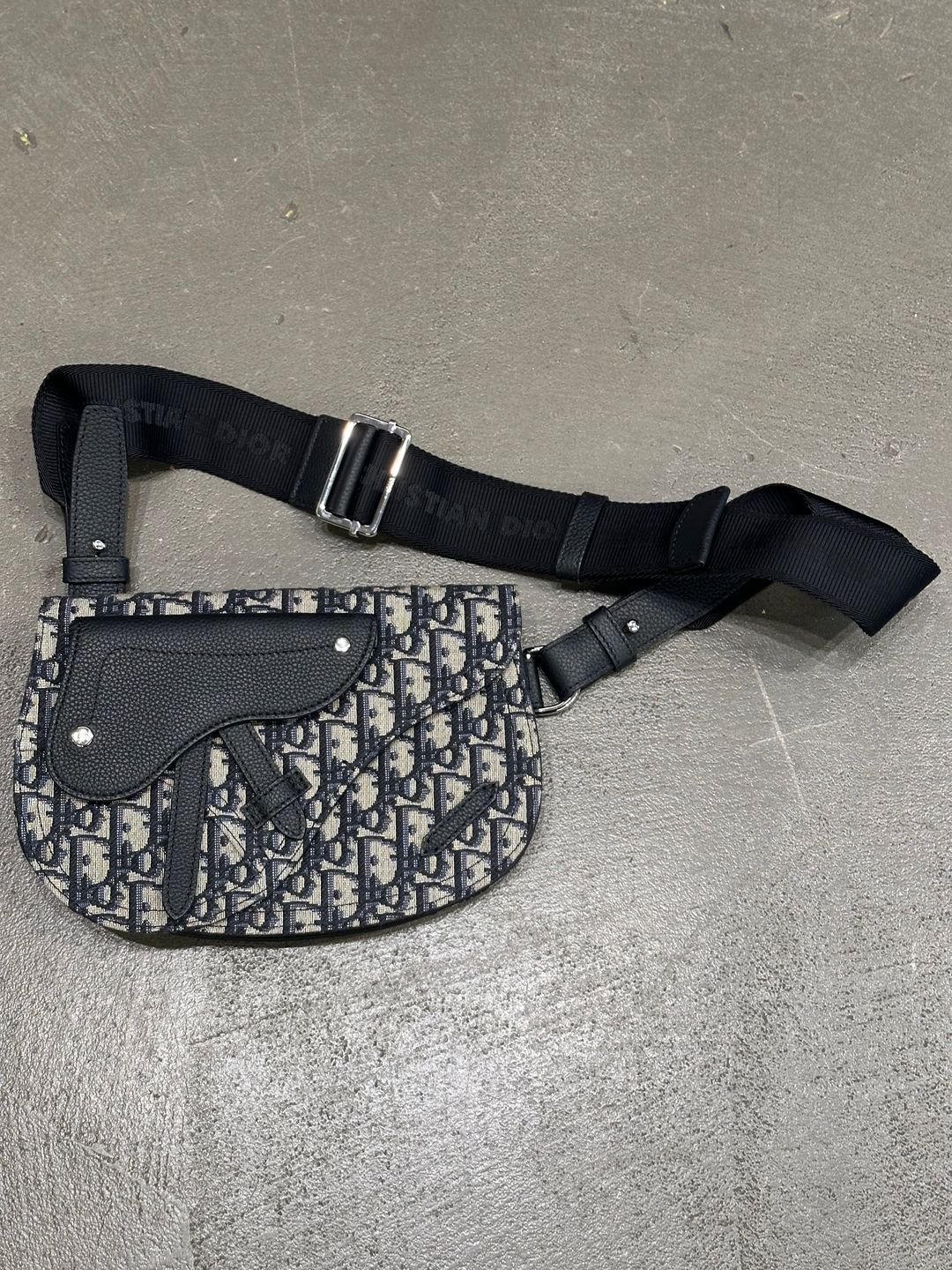 Thumbnail 24b0bd09-b320-4f92-8153-c00565e2b37c