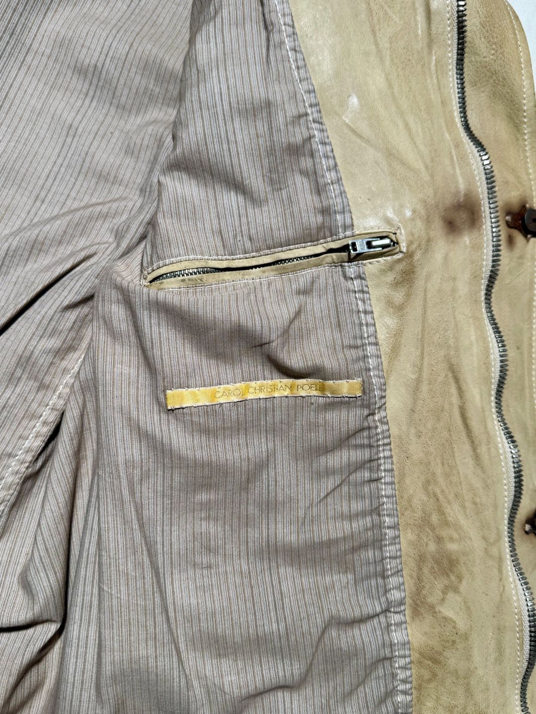 Thumbnail 738978f2-f0b2-4bd1-bbfc-6fe6dd1c648a