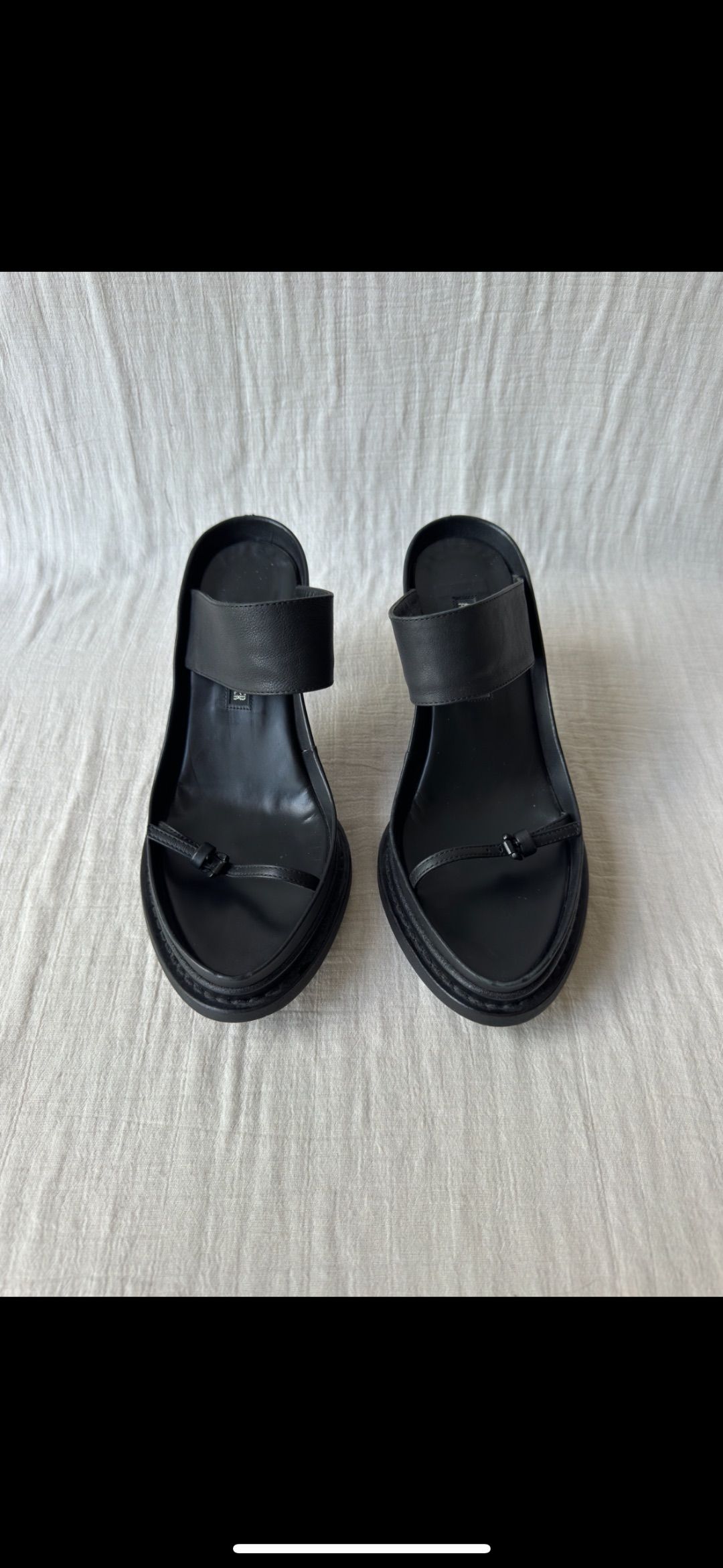 Thumbnail 25f4e3ef-ac21-4fab-9e31-9f14aa2b2b73