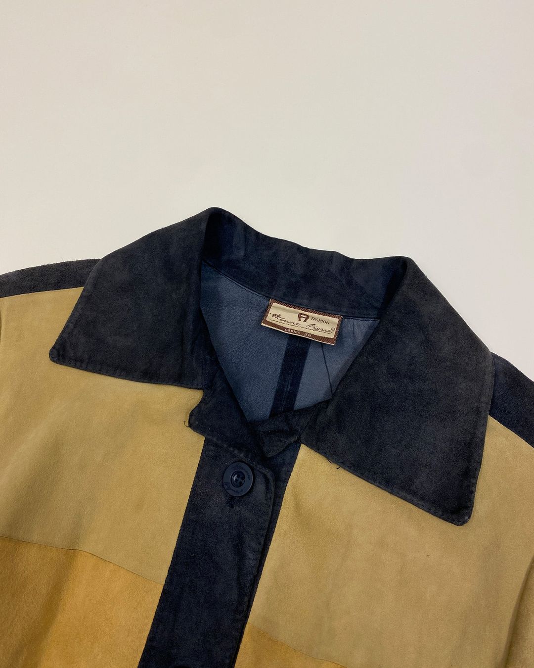 Thumbnail 1812ed99-1224-438d-ab83-ab35d63e79a9