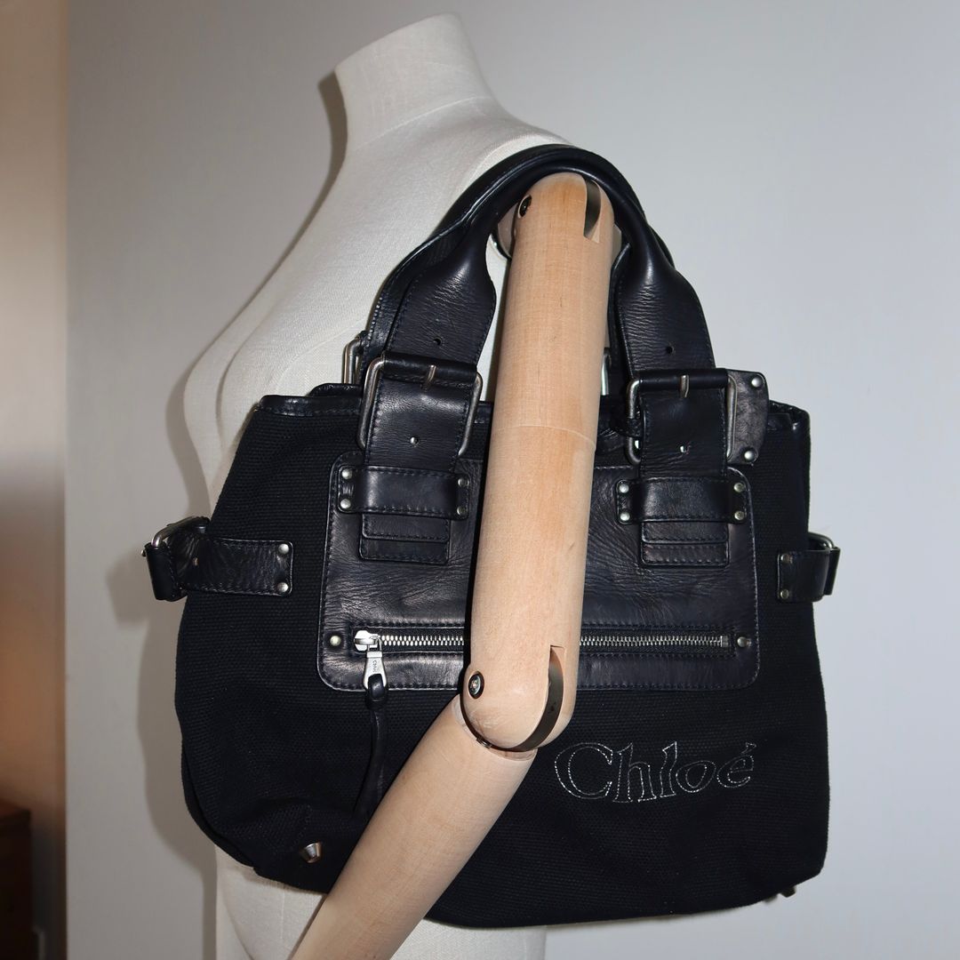 Thumbnail 6a7a5a6b-f1a2-40be-bd90-92b81ab2b2d1